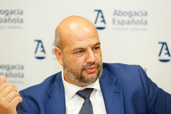 Enrique Zarza, abogado mercantil y societario